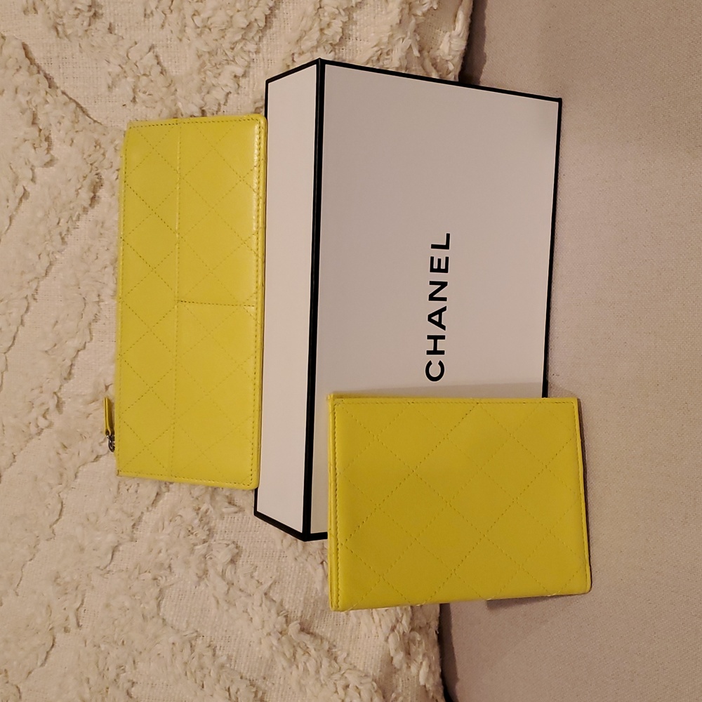 Chanel Yellow Quilted Wallet Set (2 pieces for sale) - Picture 17 of 17